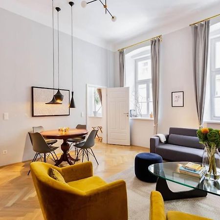 Апартаменты Center Apt In Best Area Near Park & Danube 20'To Airport Вена Экстерьер фото